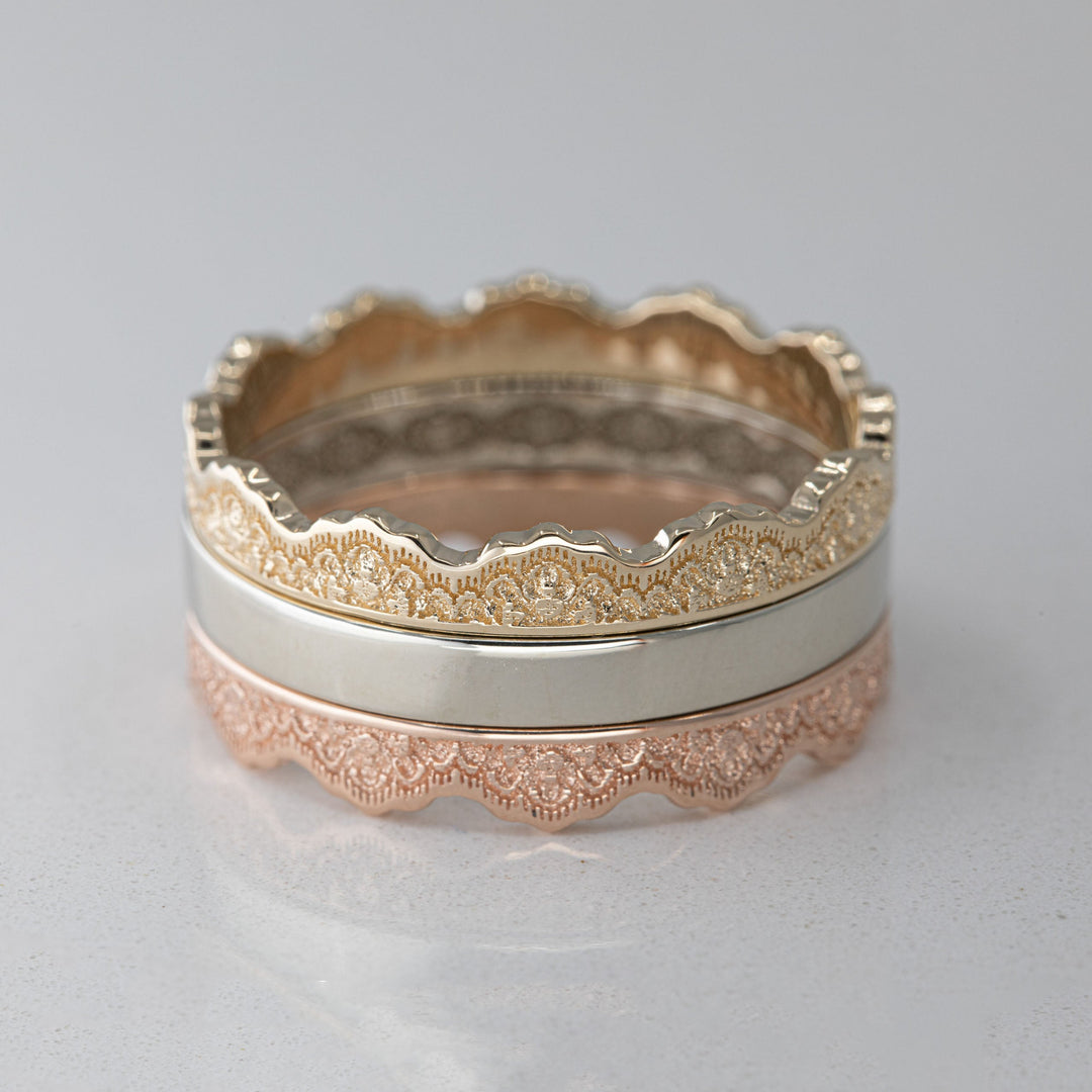 Maeve Lace Crown Wedding Ring Set
