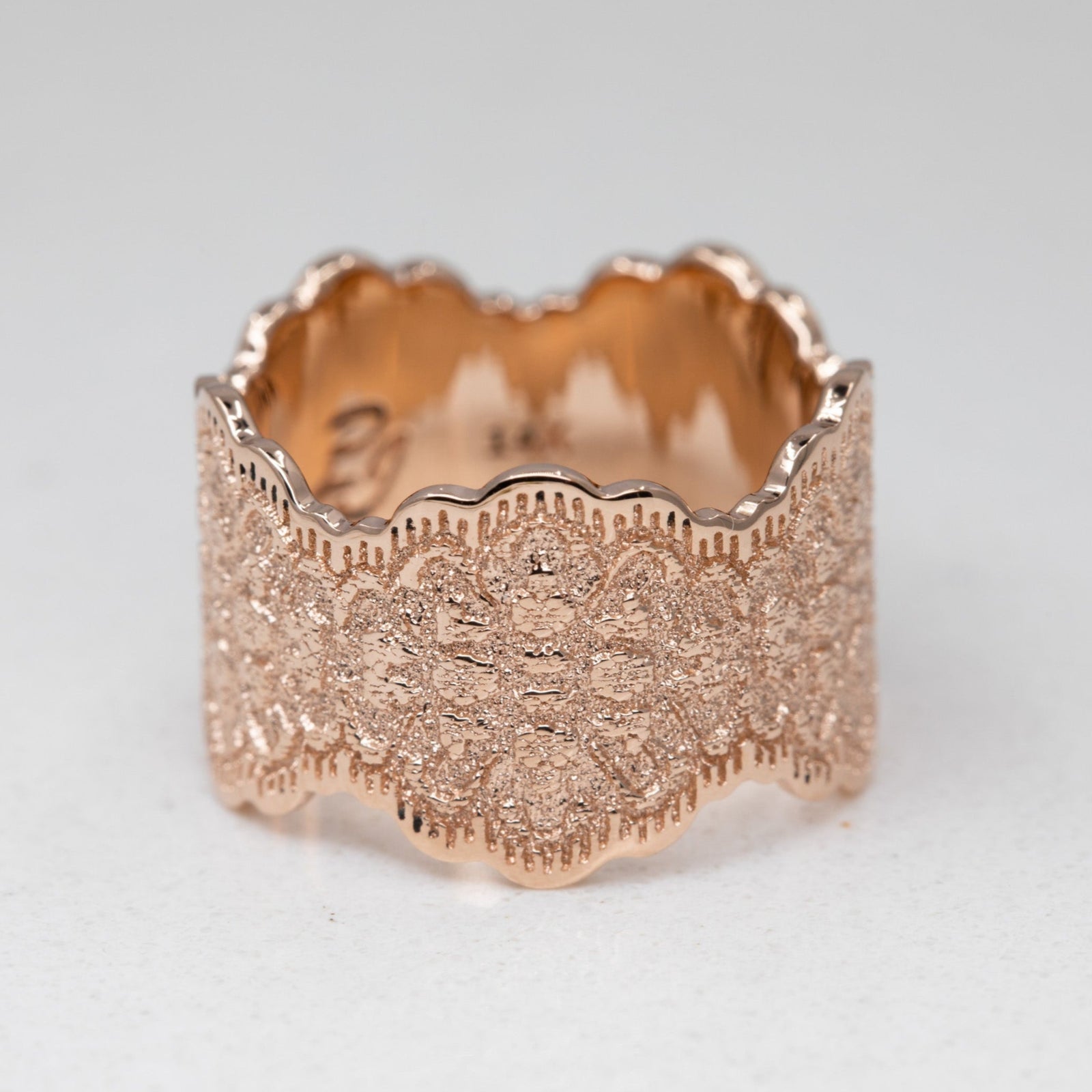 Kaia Lace Wedding Ring in 14K Yellow Gold