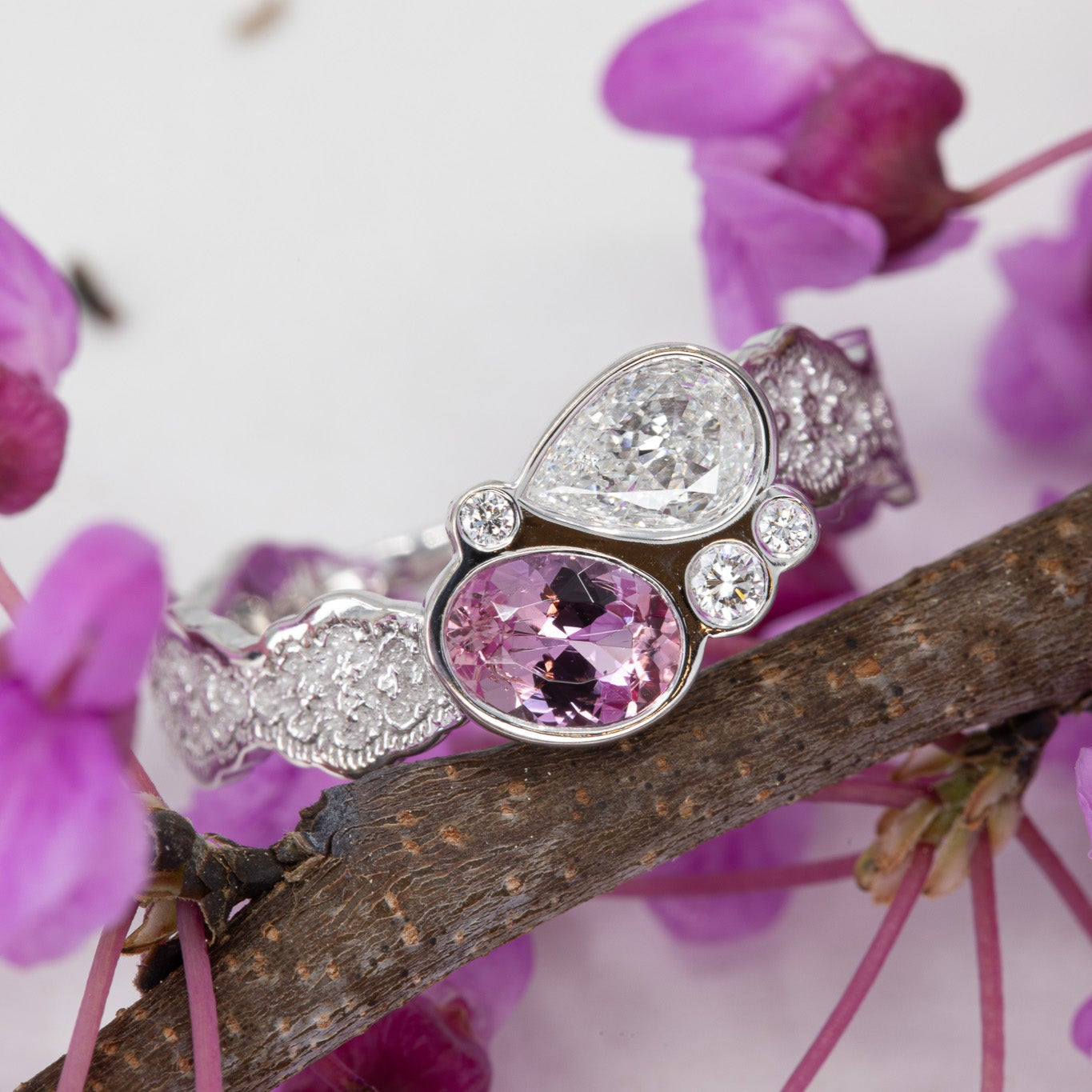 Eden Lace Toi et Moi Ring with a Pink Imperial Topaz and Diamonds in 14K white gold – view 2