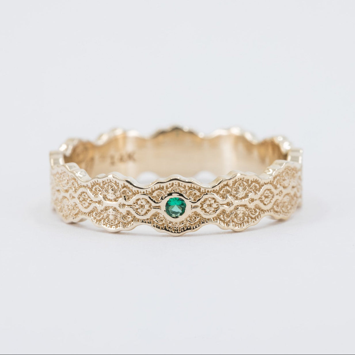 Aria Lace Wedding Ring with a Single Emerald in 14k Yellow Gold