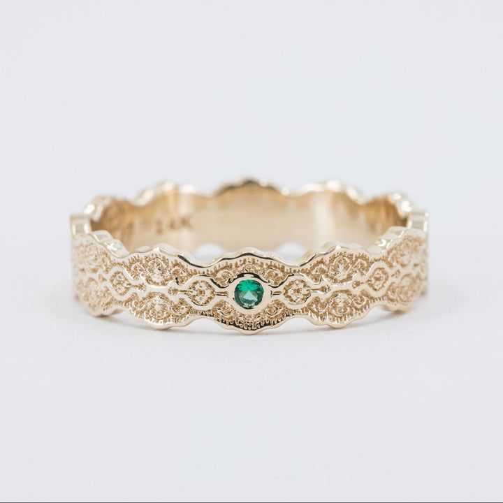 Aria Lace Wedding Ring with a Single Emerald