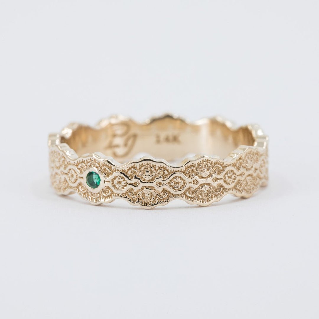 Aria Lace Wedding Ring with a Single Emerald