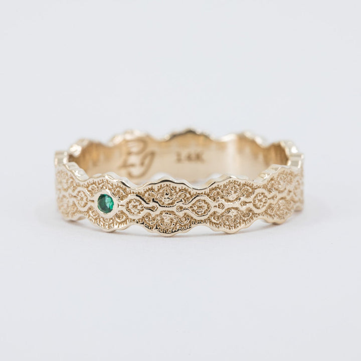 Aria Lace Wedding Ring with a Single Emerald