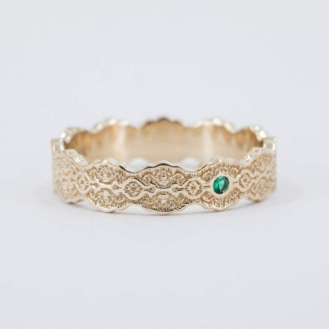 Aria Lace Wedding Ring with a Single Emerald