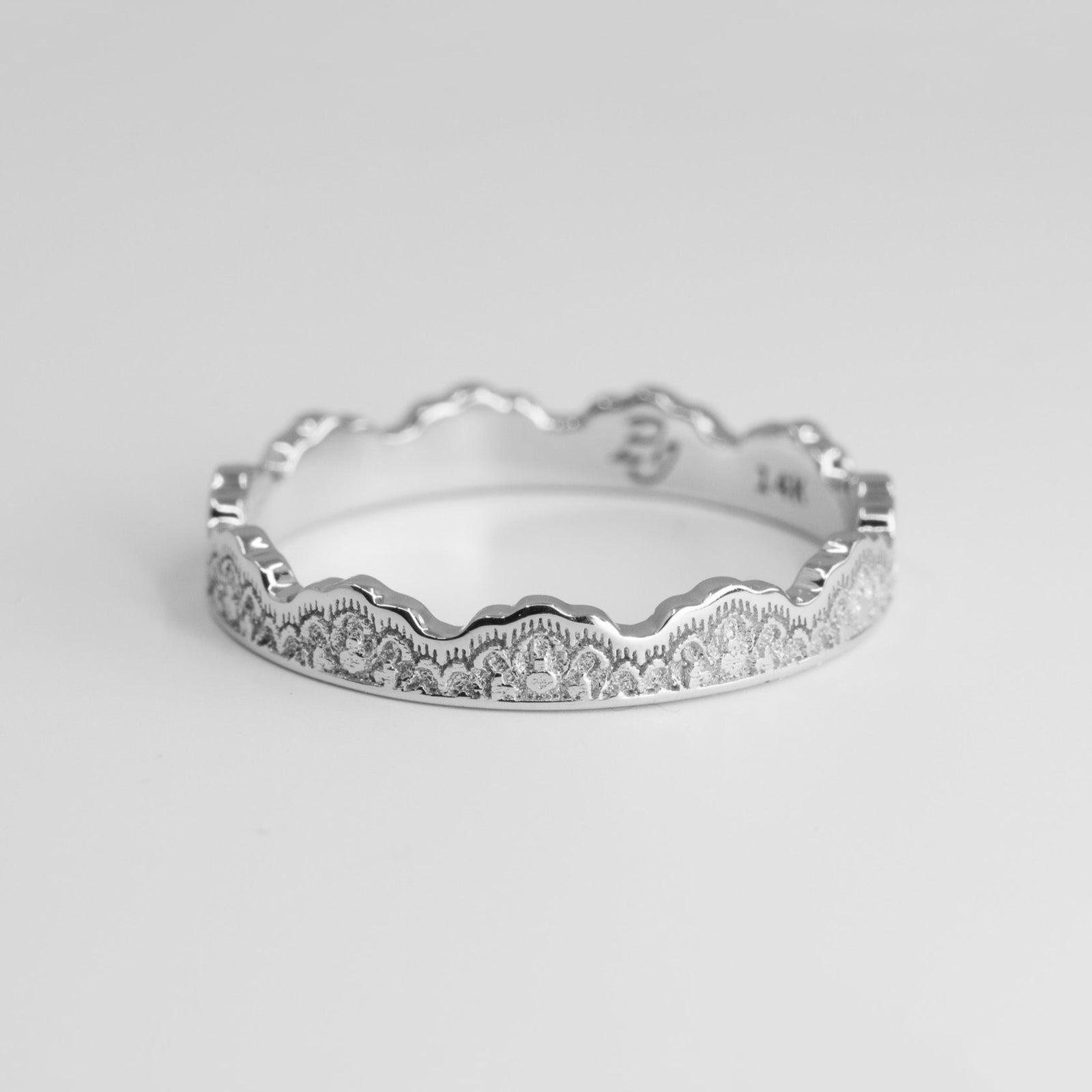 Maeve Lace Crown Wedding Ring in 14K Yellow Gold