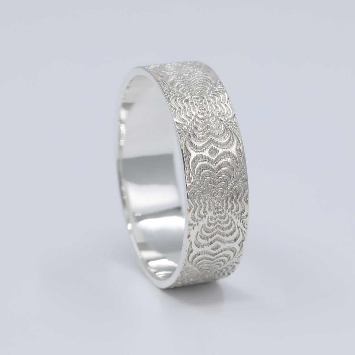 Luca Men's Wedding Band in 14K Yellow Gold – view 3