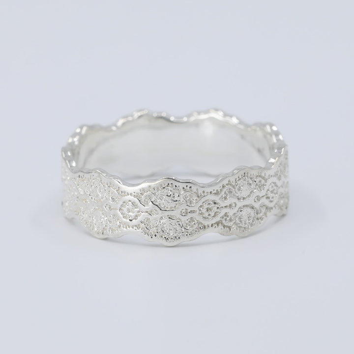 Lorelei Lace Wedding Ring in Silver
