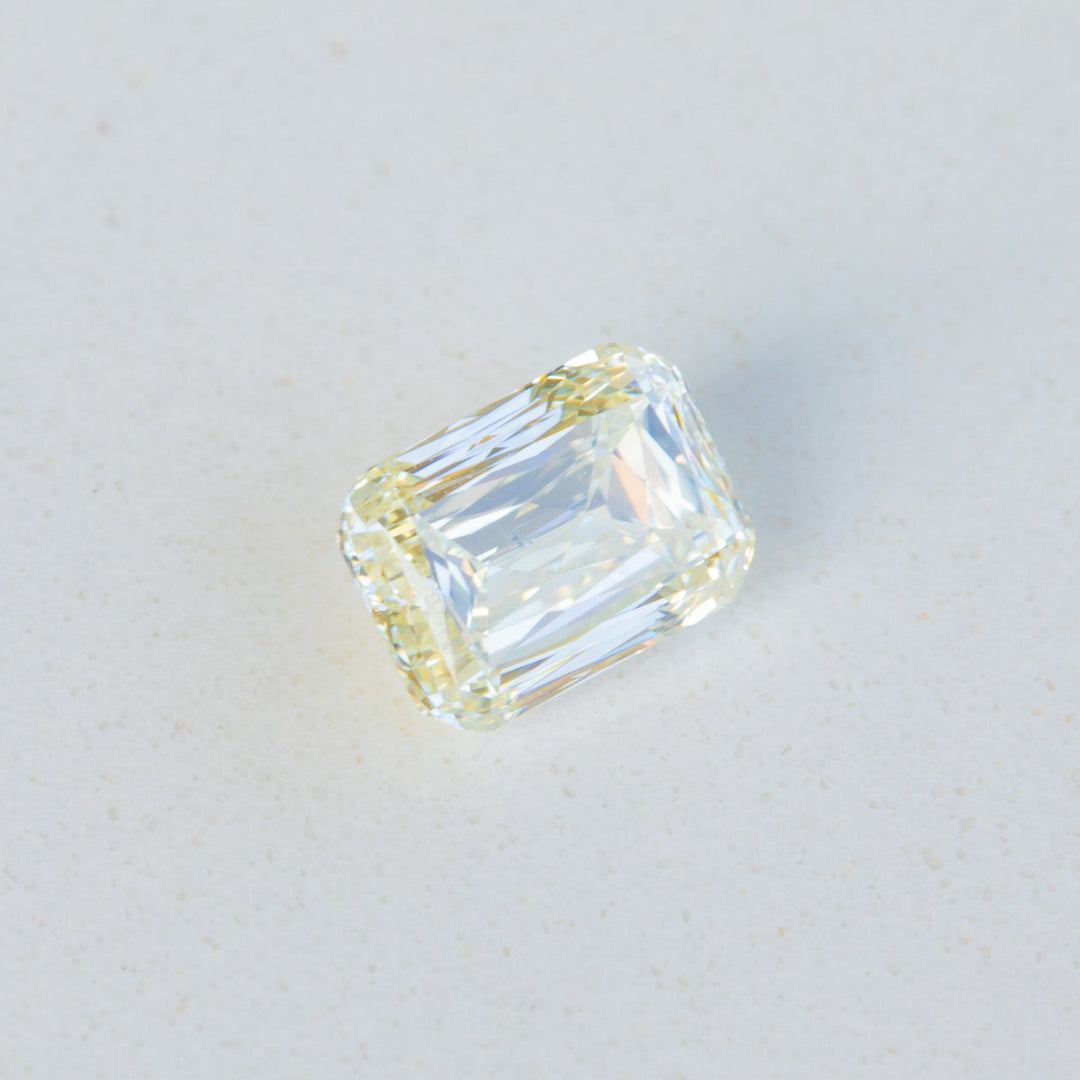 1.03ct Scissor Cut Rectangular Light Yellow Diamond with GIA Certificate SI1