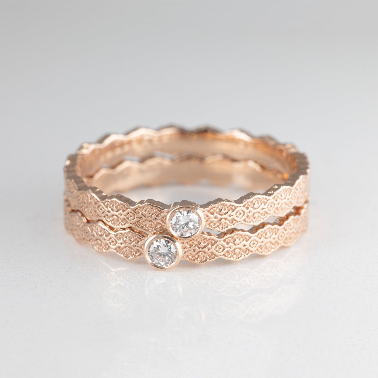 Isla Lace Wedding Ring Set with Diamonds in 14K Yellow Gold
