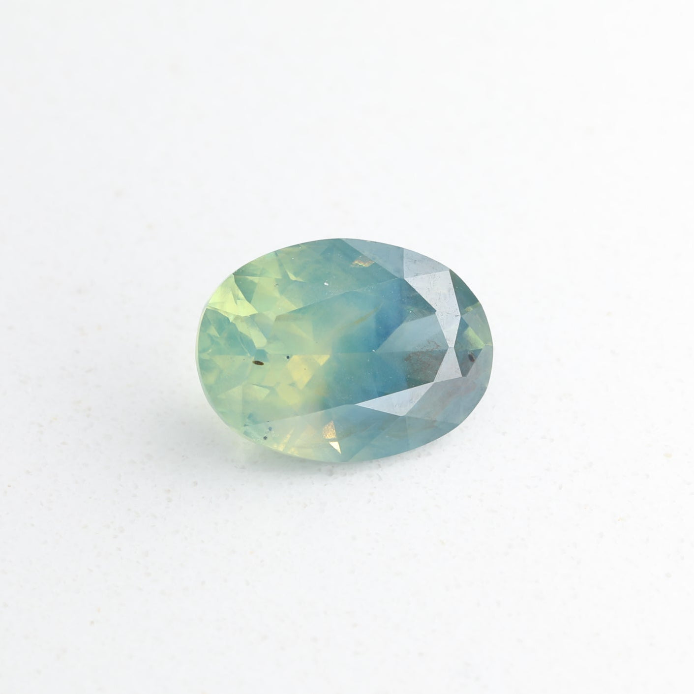 1.85cts Oval Opalescent Teal Sapphire – view 2