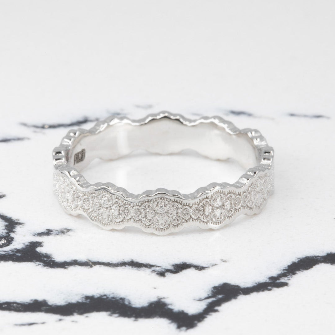 Eden Lace Wedding Ring in Platinum