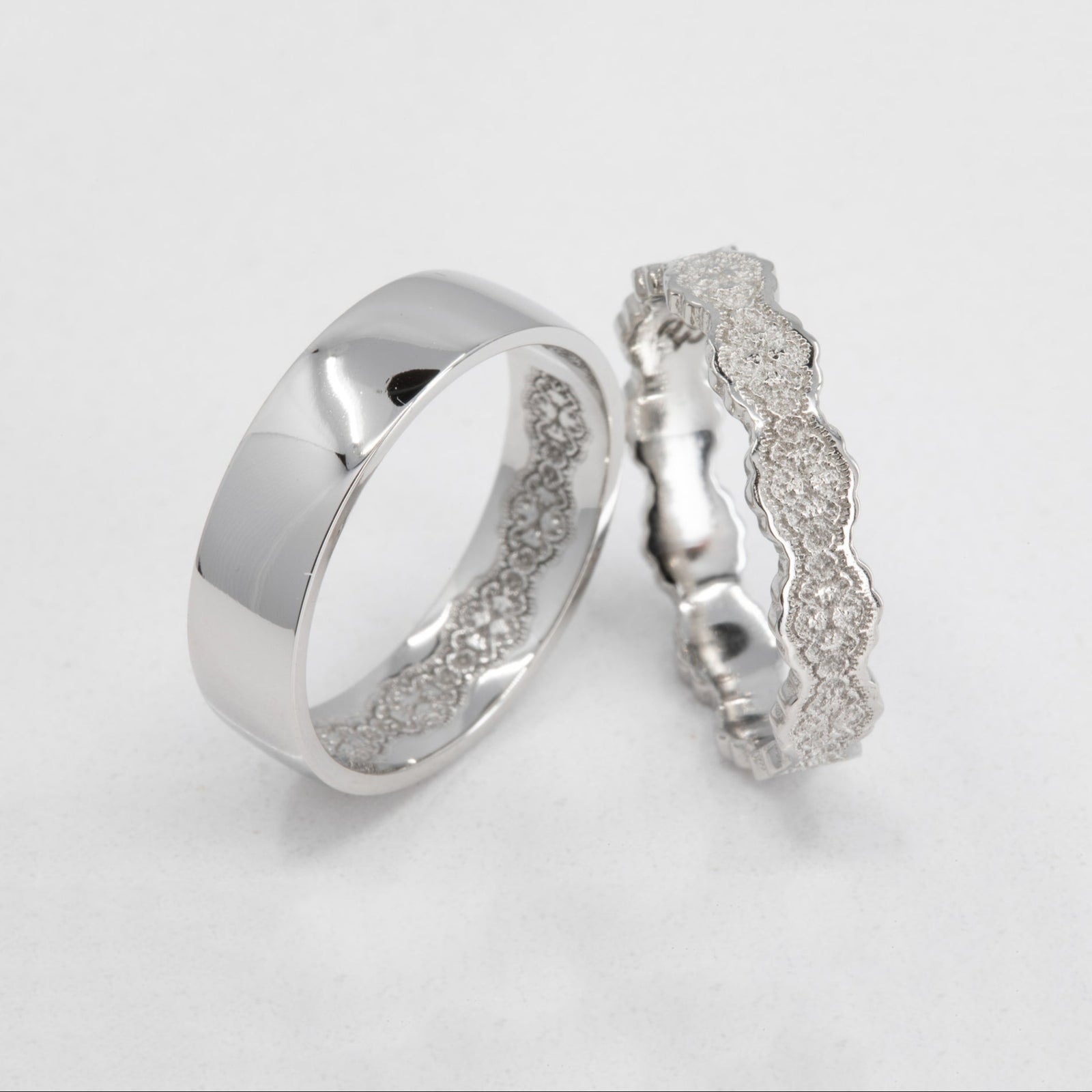 Couples Matching Eden Lace Wedding Ring Set in 14K Yellow Gold