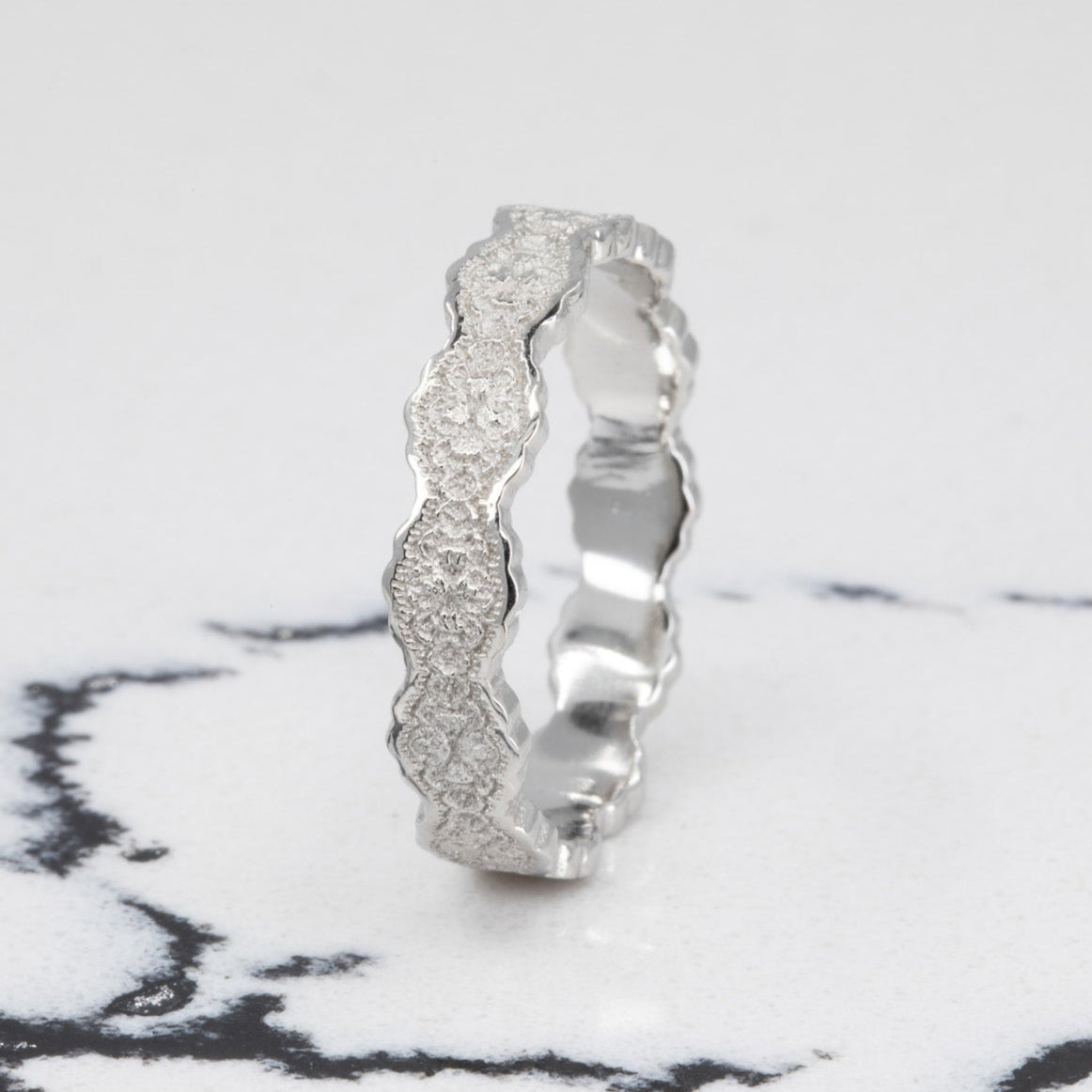Eden Lace Wedding Ring in Platinum – view 2