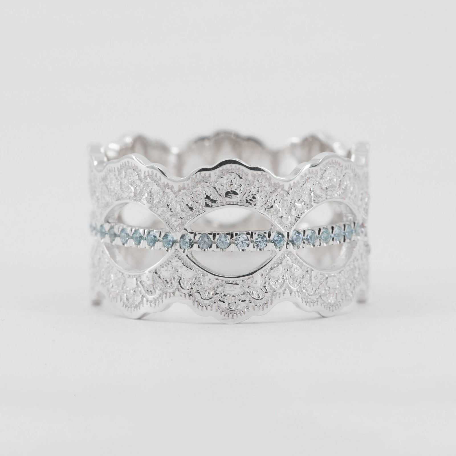 Mariselle Eternity Lace Wedding Ring in 14K Yellow Gold with diamond – view 2