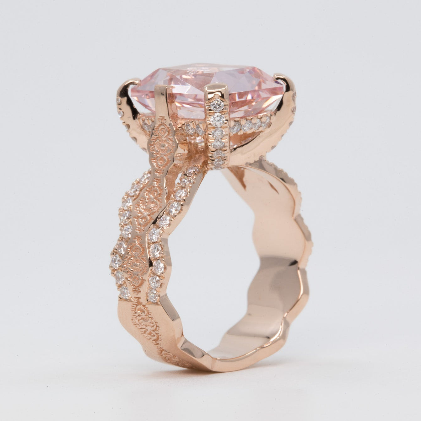 Lacellé Engagement Ring Setting in 14K Yellow Gold with diamond – view 2