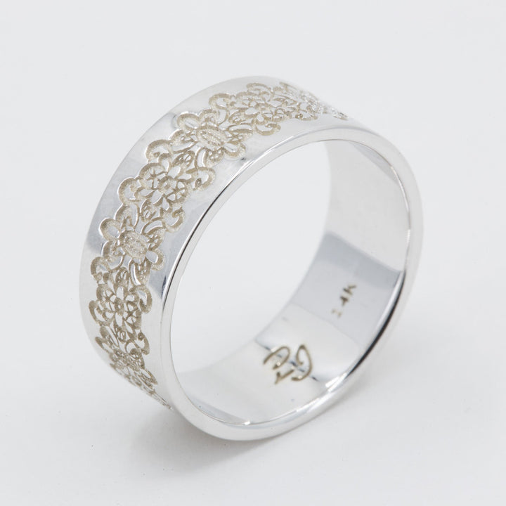 Mika Lace Classic Wedding Ring