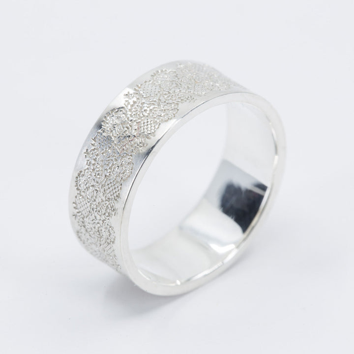 Mira Lace Classic Wedding Ring