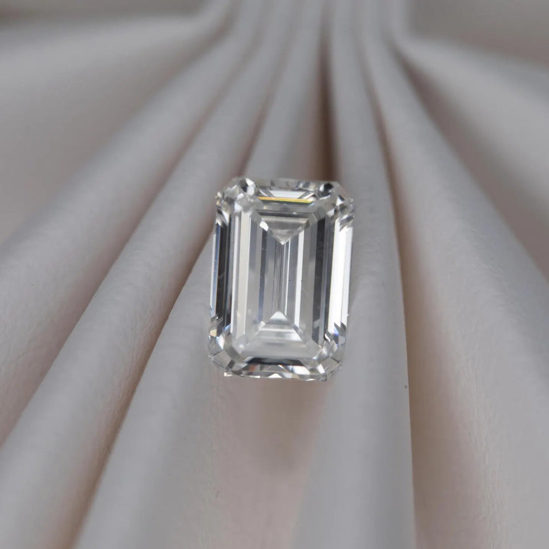 1.77ct Emerald Cut Lab Grown Diamond with IGI Certificate G VS1