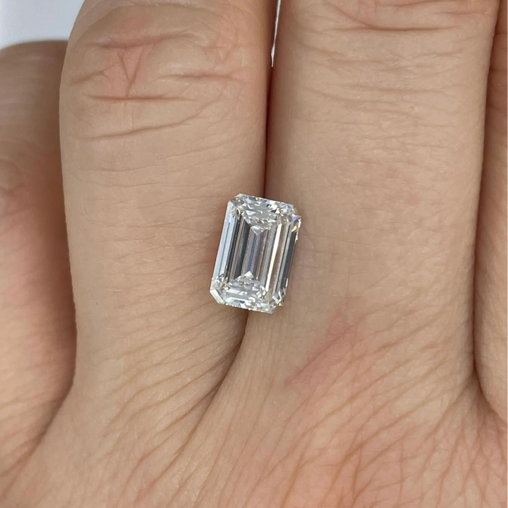 1.77ct Emerald Cut Lab Grown Diamond with IGI Certificate G VS1