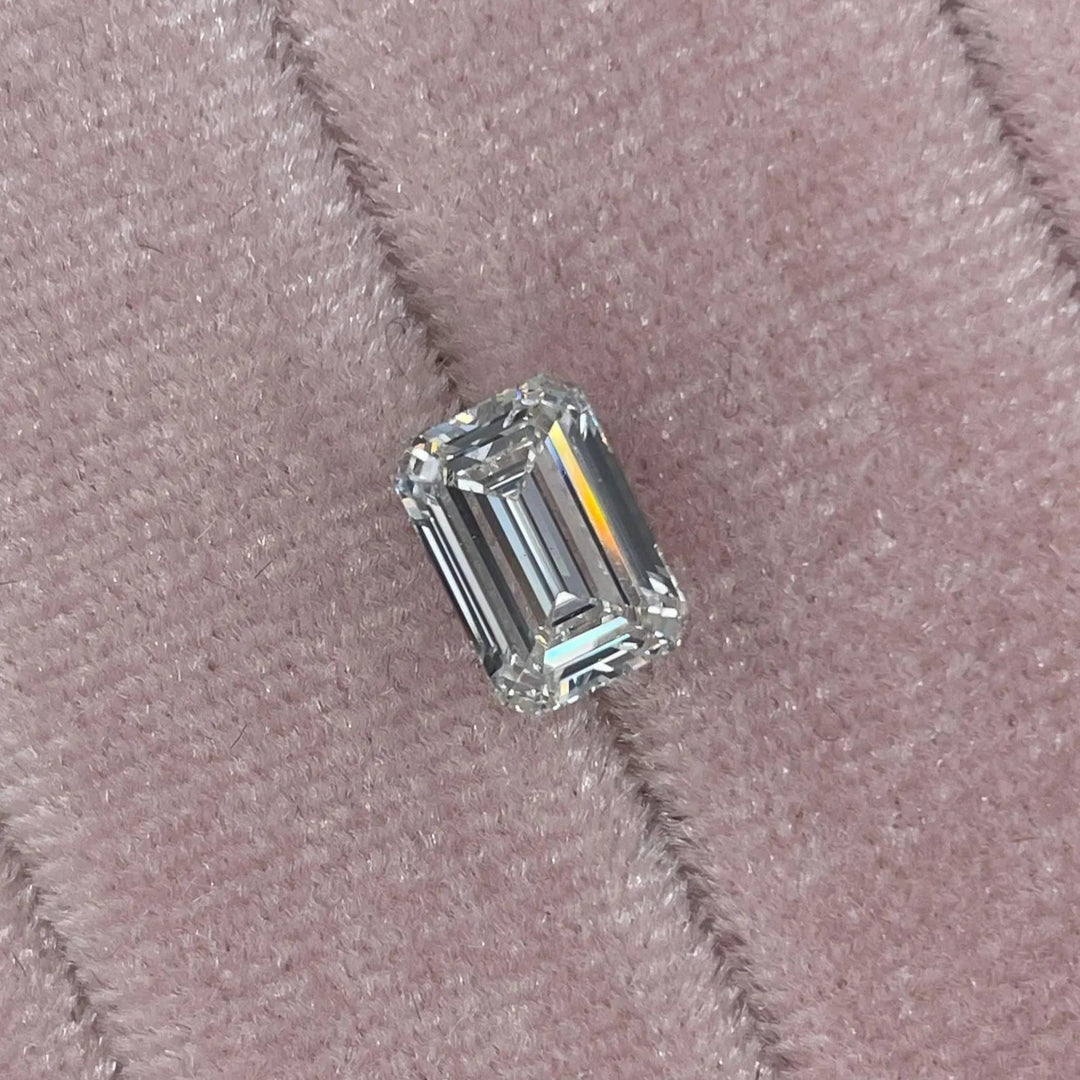 1.77ct Emerald Cut Lab Grown Diamond with IGI Certificate G VS1