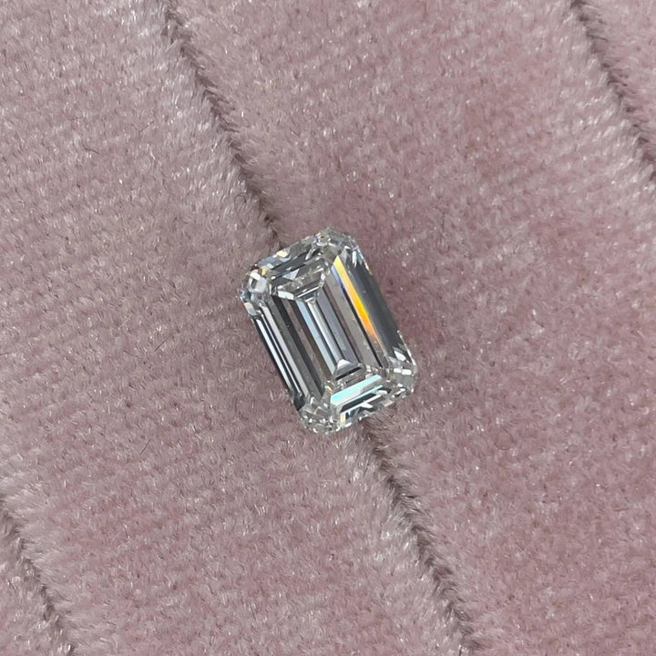 1.77ct Emerald Cut Lab Grown Diamond with IGI Certificate G VS1