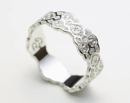 Raven Lace Wedding Ring