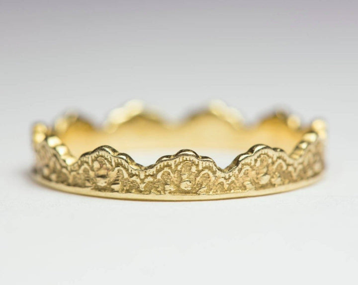 Maeve Lace Crown Wedding Ring